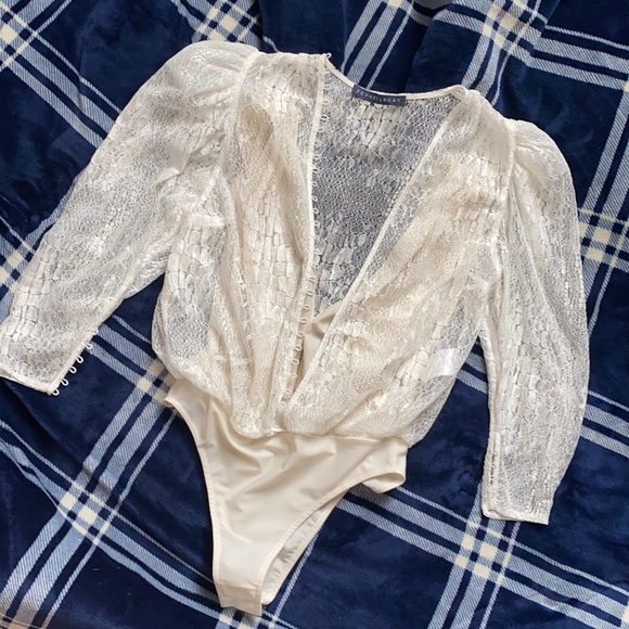 Zeynep Arcay Deep V Lace Silk Bodysuit White - Picture 3 of 5